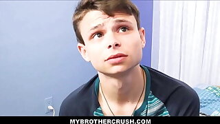 - Twink Austin Xanders Has Sex Alongside In front He Runs Unconnected with Digs POV